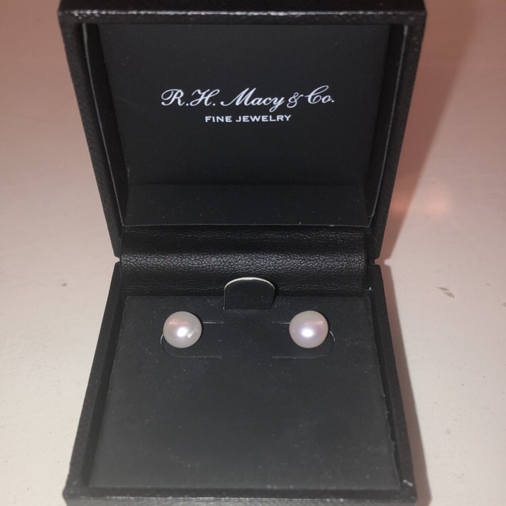 Macy’s Pearl Earrings